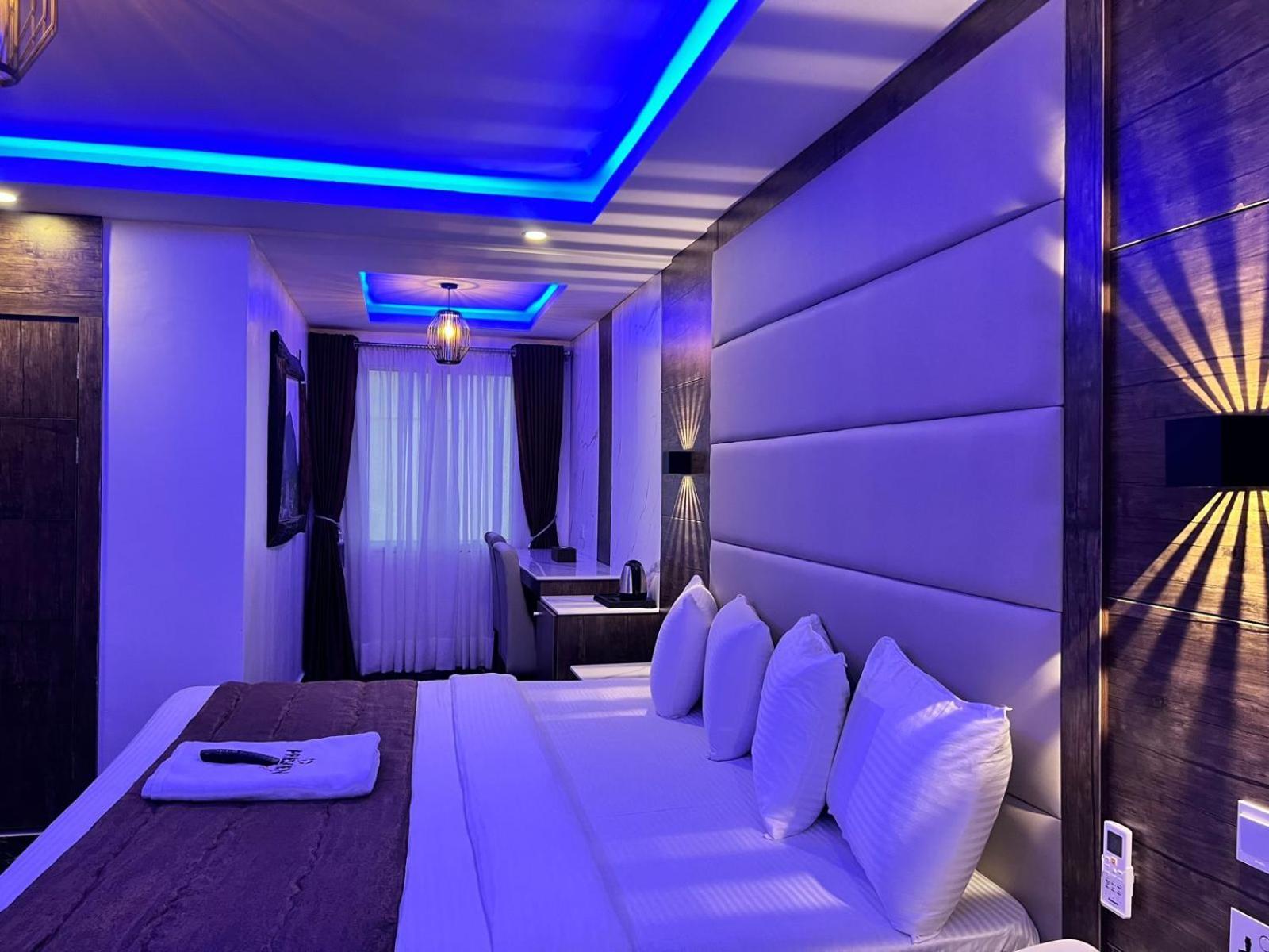 Hotel Presken Kuramo Waters Lagos Esterno foto
