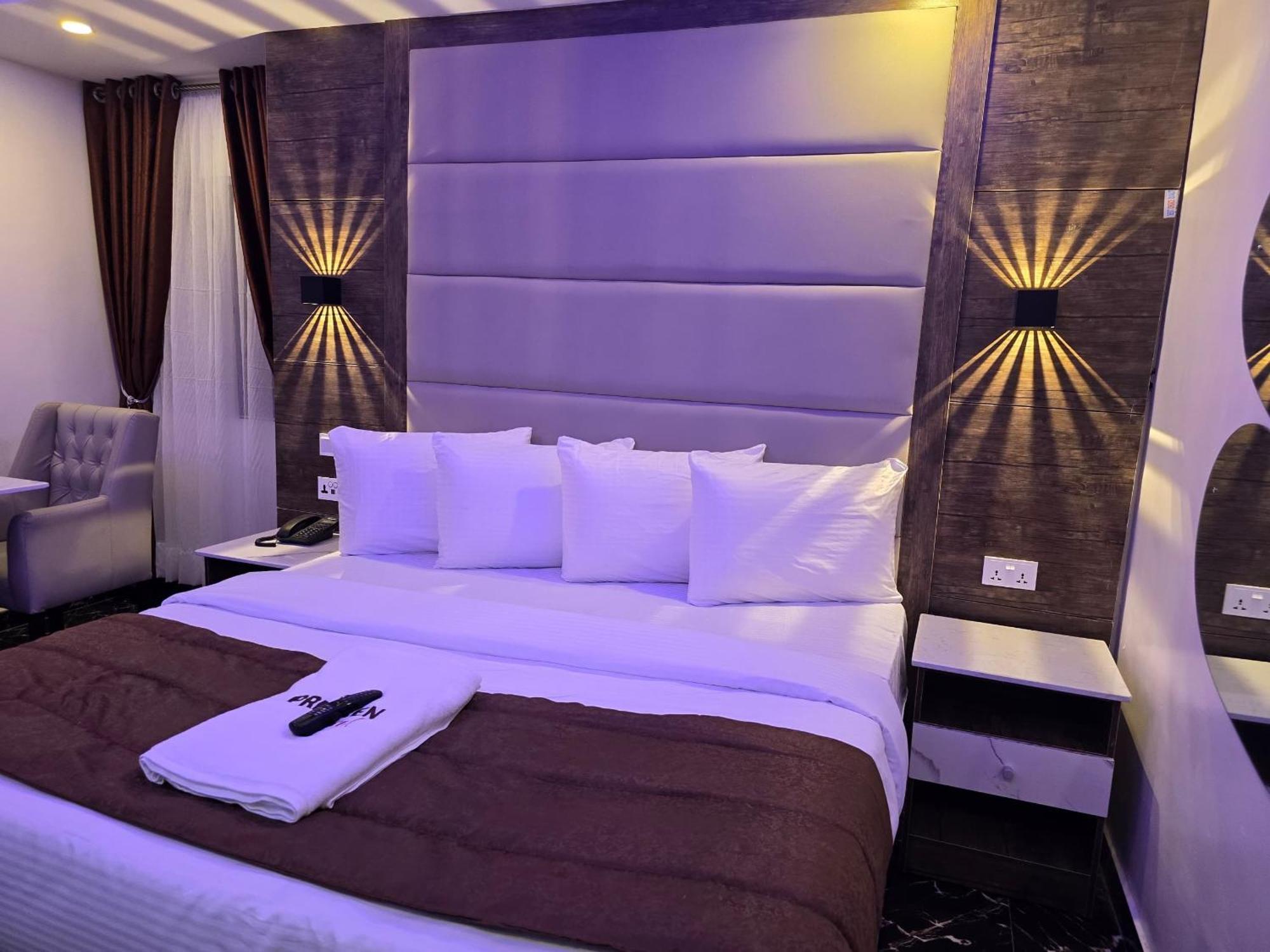 Hotel Presken Kuramo Waters Lagos Esterno foto